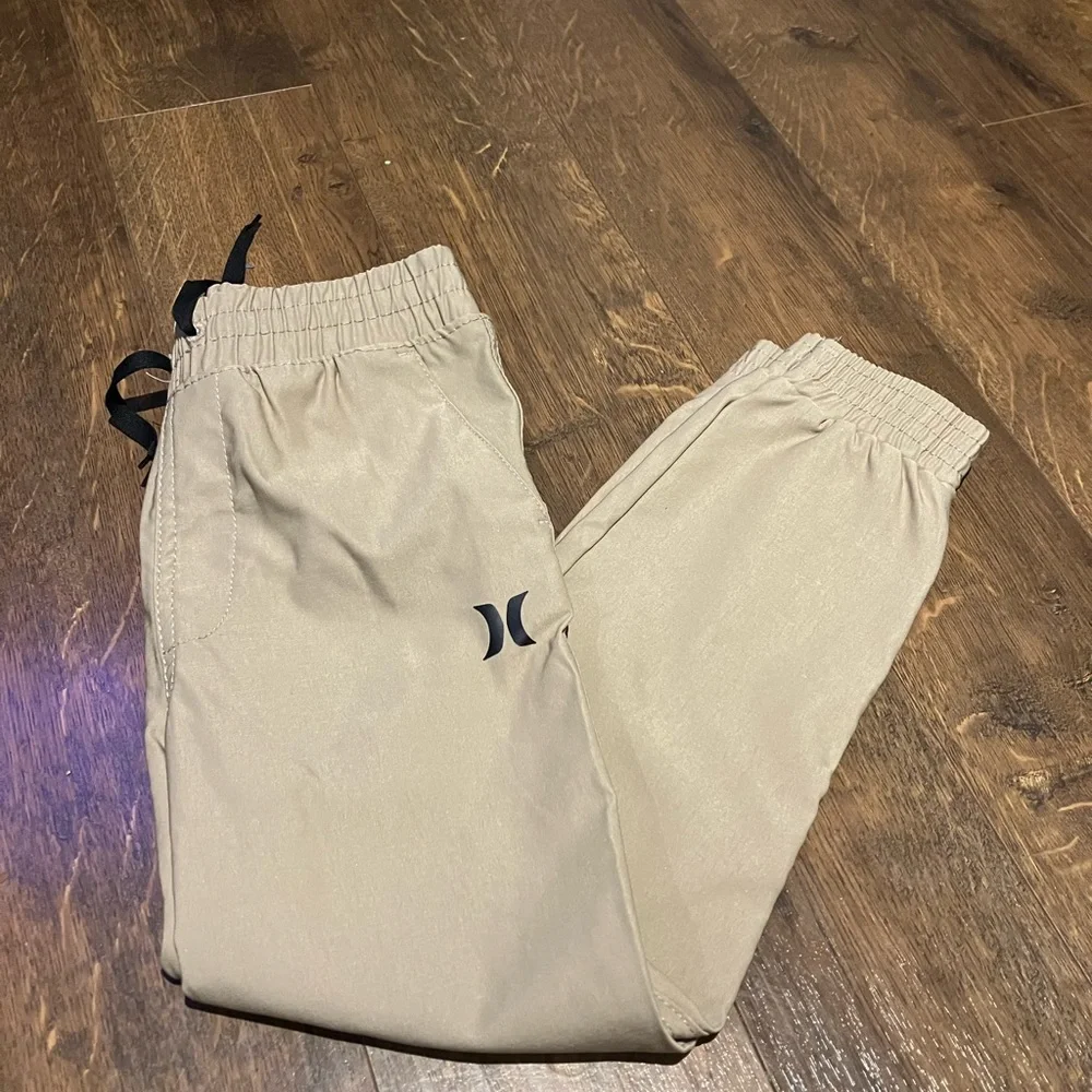 Hurley 2 pairs of Black and Tan pants size 5/6 brand new without tags - Picture 6 of 6